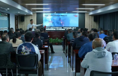 防疫(yì)不忘防火，築(zhù)牢安全“防護(hu)牆”——福建新華(hua)聯合印務集(ji)團開展消防(fáng)安全知識培(pei)訓和消防安(an)全演練