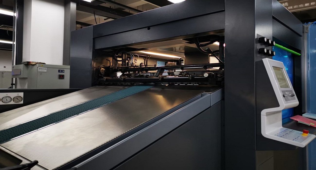 一絲不苟，精(jīng)益求精，成就一流(liu)設備！